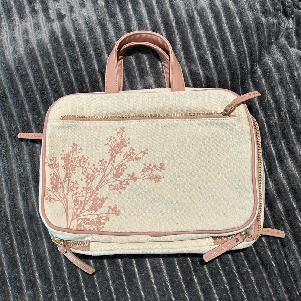 FINAL CALL -LC Lauren Conrad Bathroom Travel Bag - NWOT